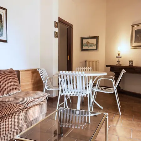 Апартаменты Tranquillita E Relax Grotte di Castro